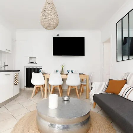 Beautiful Contemporary In The Center Of Cannes